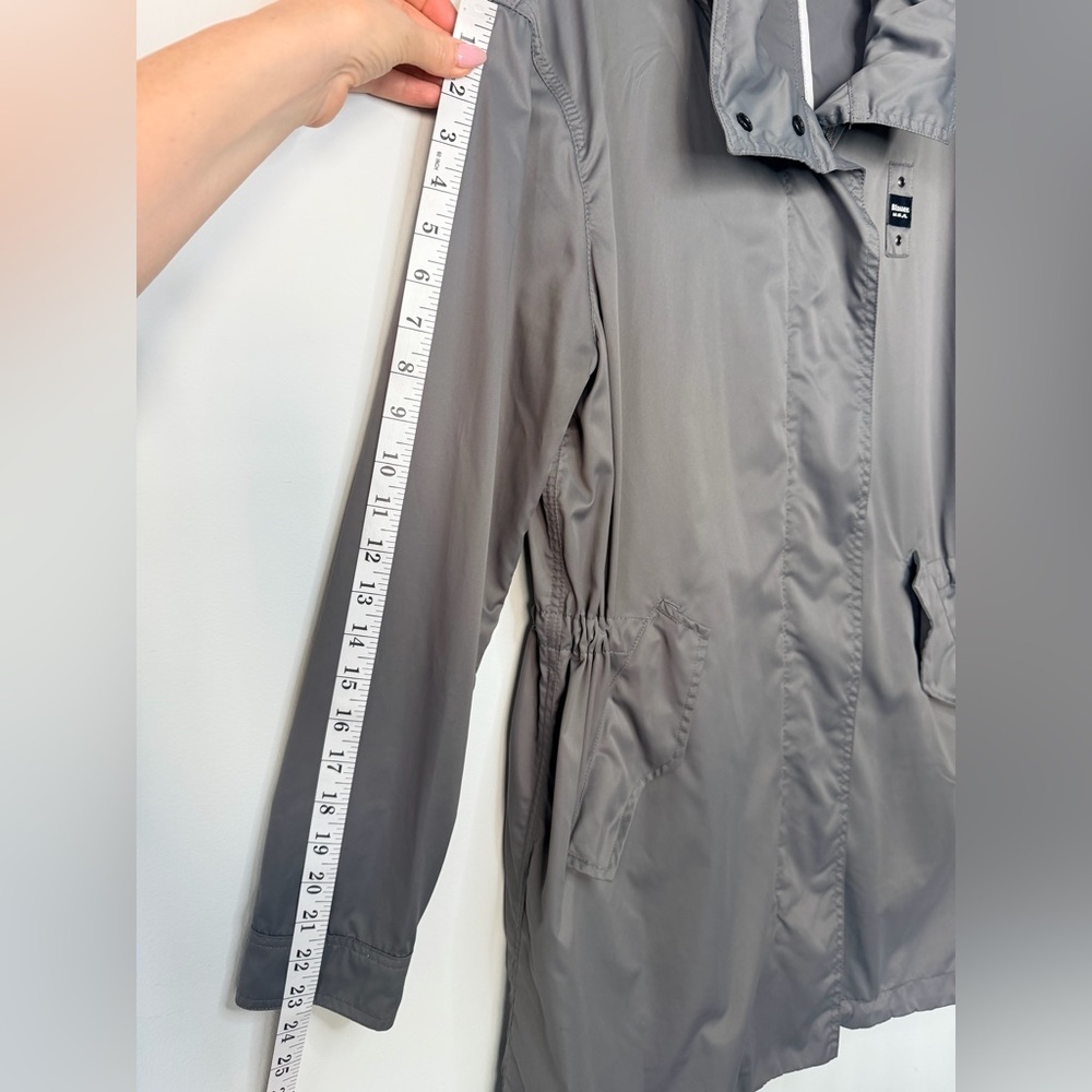 Blauer USA Grey/Silver Windbreaker Jacket | Lightweight | Excellent Condition - Picture 12 of 17